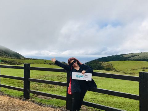 長居杜拜的Nasim_Javaheri非常喜愛下著微雨的陽明山，直呼開心