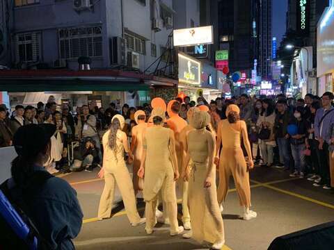 Flash Mob Performance Code 1130 – Back to Street Together