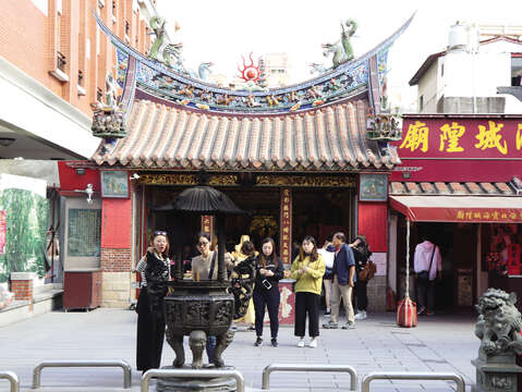 霞海城隍廟は恋愛成就のご利益があることで有名です。(写真/Taiwan Scene）
