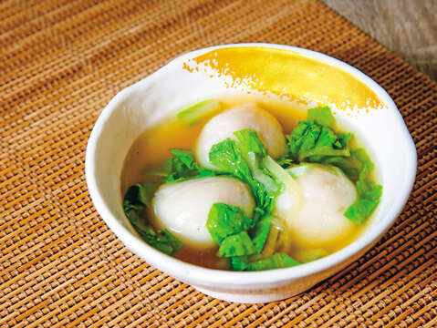 Authentic Ningbo meat tangyuan is soft and tender. (Photo / Lin Junyao)
