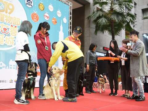 Mayor Attends 2019 Taipei Pets Festival Kick-off Press Conference