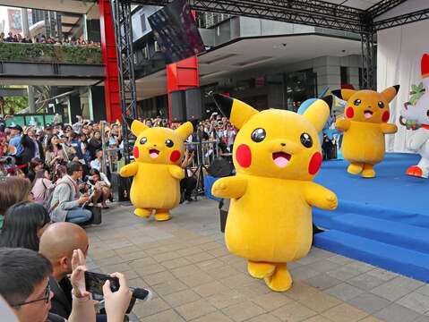 Children's East District Plus+ on 12/21 and 12/22 – Pokémon X Children's Fun Experience X Nostalgic Children's Toys – Daan Road Closed and Turned into a Retro Playground
