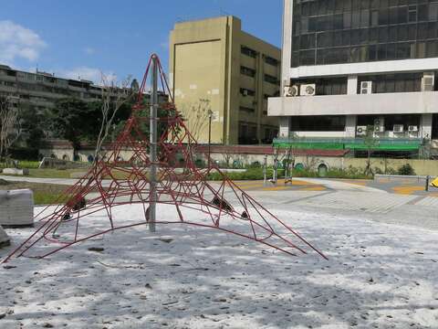 金山公園攀爬網