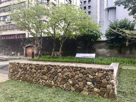 金杭公園刑務所圍牆遺跡