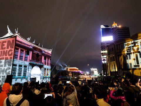 6分鐘的北門光雕秀絕對是情人節上傳限時動態的好素材。