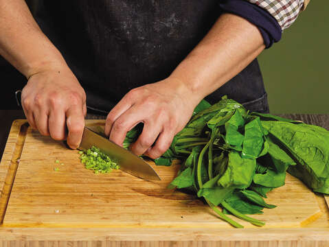 Spinach Soup w/ Chicken & Tofu (Step1-1)