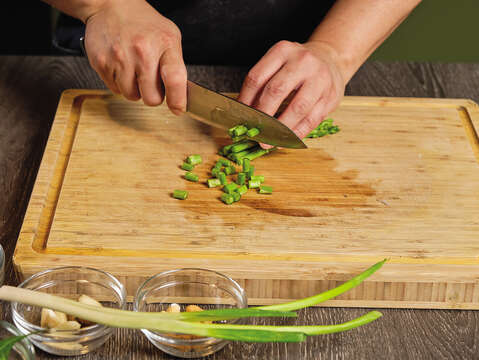 Asparagus & Prawns Salad (Step1-2)