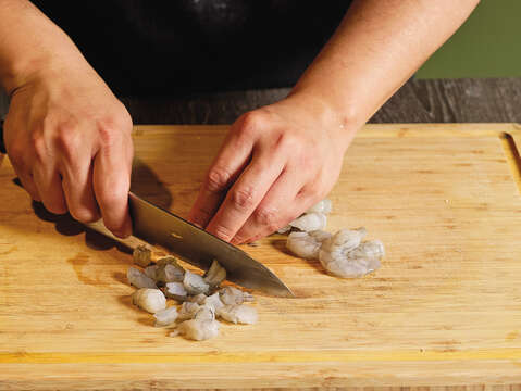 Asparagus & Prawns Salad (Step3-1)