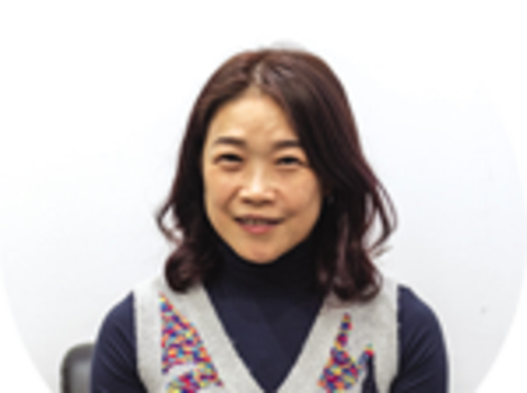 国立台湾戯曲学院・民俗技芸学科の張京嵐( ジャンジンラン) 主任