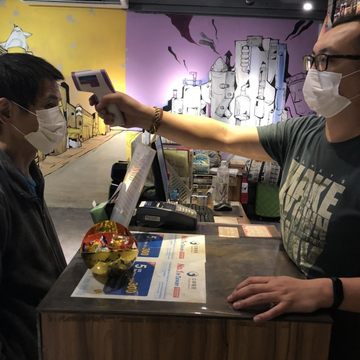 第5家防疫旅館替入住者測量體溫