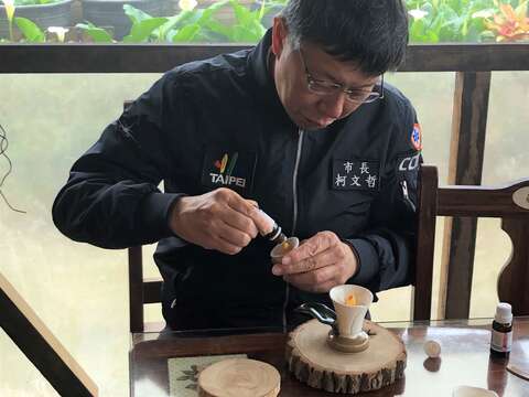 市長體驗海芋精油