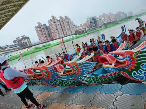 Athletes Prepare for Upcoming Dragon Boat Competition