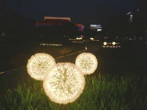 夜晚蒲公英造型燈營造浪漫氣氛