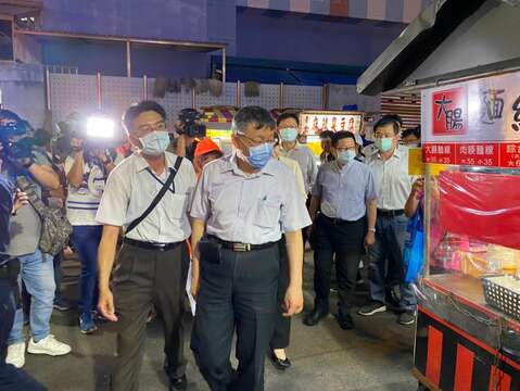 柯市長視察公館夜市