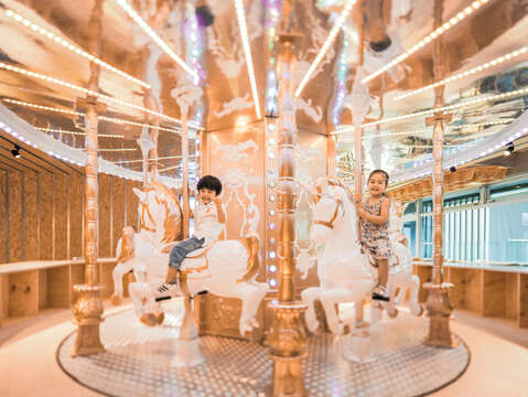 With a glittering interior, multiple amusement facilities and delicious foods, Money Jump will definitely leave its customers mesmerized. (Photo/Money Jump Fun & Restaurant)