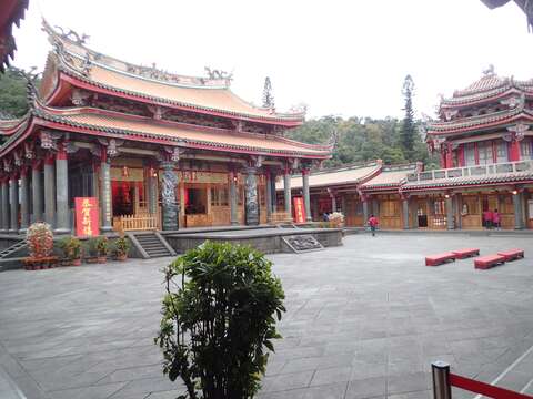 關渡行天宮–忠義山步道終點