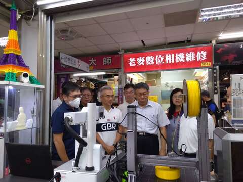 柯市長體驗3D列印