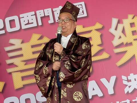2.西門町商圈劉家鑫理事長化身土地公邀請大家參加COSPLAY決賽活動