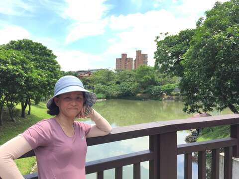 與水岸秀麗景緻合照