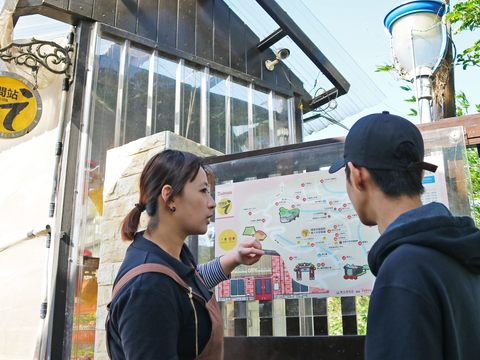 位於內湖的餐廳穠舍成為借問站後，利用專屬周邊地圖替旅客指引.JPG