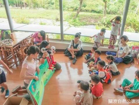 圖二、 9 月 19 日健走賞鳥終點站─關渡自然公園是一個結合環境教育、休閒遊憩、生 態保