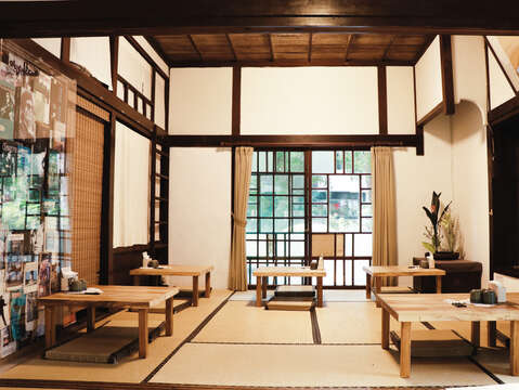 The old houses built during the Japanese colonial era, such as Qingtian 76, are well preserved in the Qingtian Street neighborhood.