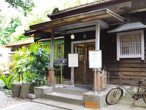 The old houses built during the Japanese colonial era, such as Qingtian 76, are well preserved in the Qingtian Street neighborhood.