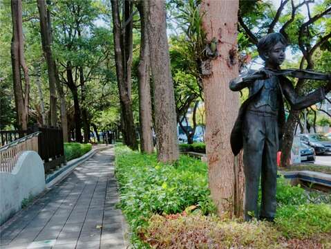 忠誠公園主題藝術裝置