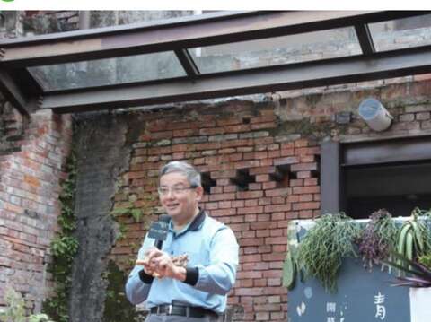 翁義成講師-介紹青草文化上課照片