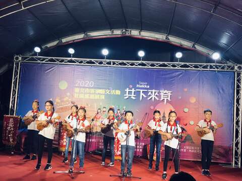 小朋友樂器演奏