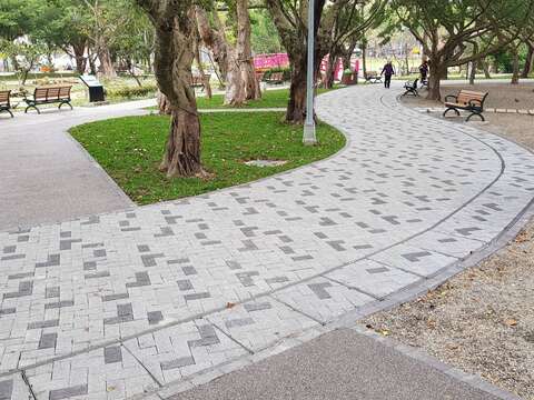興隆公園透水水泥鋪面