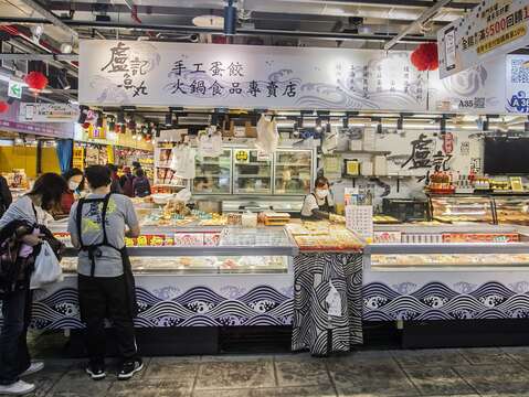 頗具文青風的攤位和招牌設計