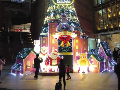 Miramar Entertainment Park combines a Christmas event with New Year celebrations. (Photo/Miramar)