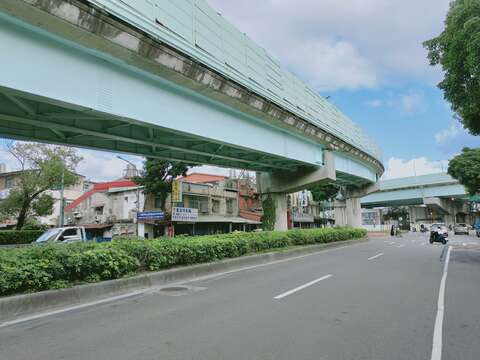 麥帥二橋鋼構油漆防蝕塗裝改善工程施工後照片-健康路匝道
