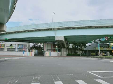 麥帥二橋鋼構油漆防蝕塗裝改善工程施工後照片-塔悠路匝道