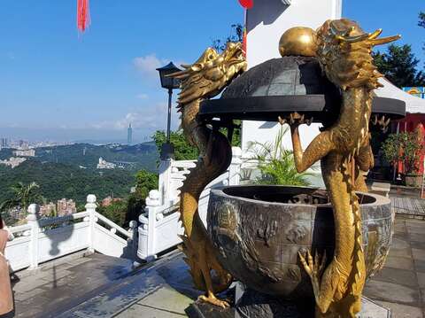 指南宮外凌霄寶殿