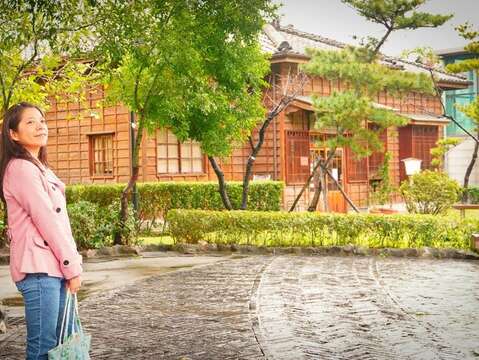 「輪番所」建築主體主要為磚造結構、隔間地板、木造梁柱。