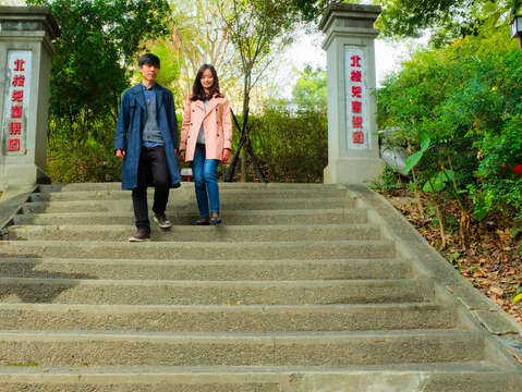 北投兒童樂園也是百年公園，入口樓梯頗具日式風格