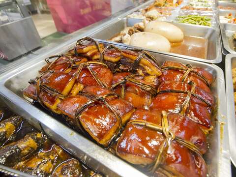 招牌熟食「東坡肉」