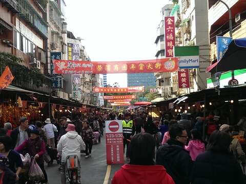 「星級飯店廚房」 榮濱年貨大街本週六開市