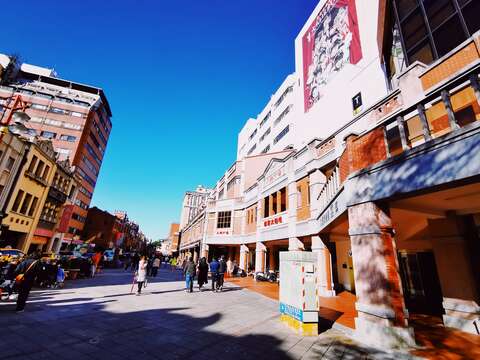 Visit Dadaocheng Park and Learn More about the Neighborhood’s History