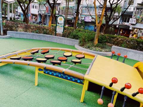 Visit Dadaocheng Park and Learn More about the Neighborhood’s History