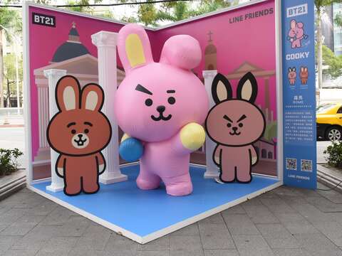 「西門PLAY樂購町」宇宙明星BT21「世界巡迴之旅」羅馬站