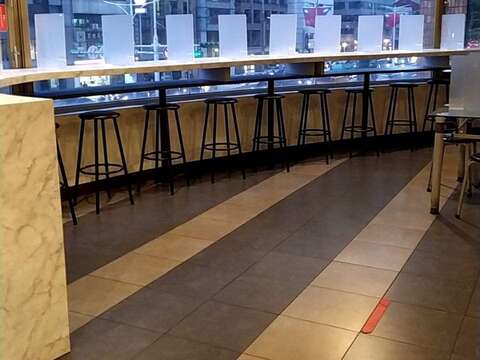 華山市場2樓用餐環境整潔明亮