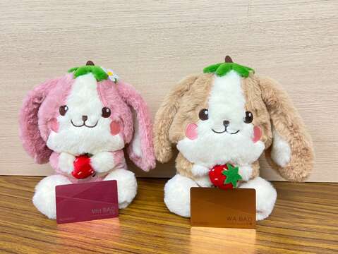 草莓季娃娃(莓寶、娃寶)