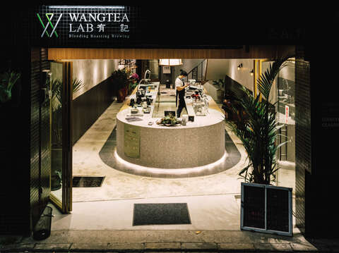 Wangtea Labは伝統的なお茶文化にモダンな環境を組み合わせた革新的な空 間となっています。