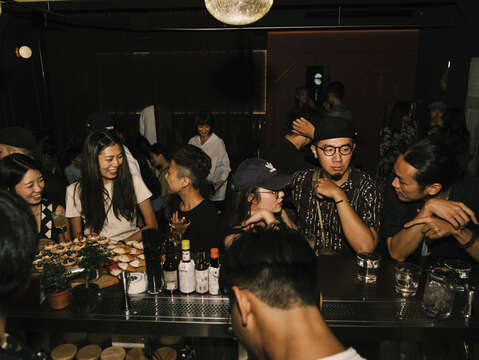 Wherever you come from, you will find a place that suits you amongst the diverse nightlife in Taipei. (Photo/Pawn Bar)