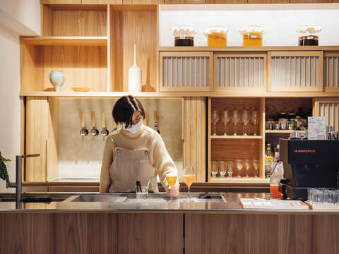 Daily by Draft Landには様々な種類のカクテルをタップで注ぐという特徴があります。
