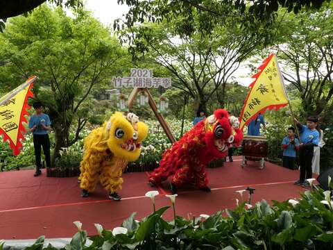 湖田國小醒獅團為活動揭開序幕