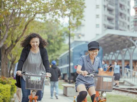 勇敢走出自己的路 青少年的城市探險 (台北畫刊110年4月)